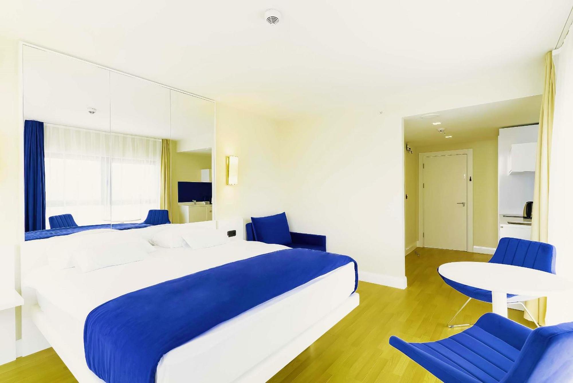 Orbi City Hotel With Sea View Batumi Exterior foto