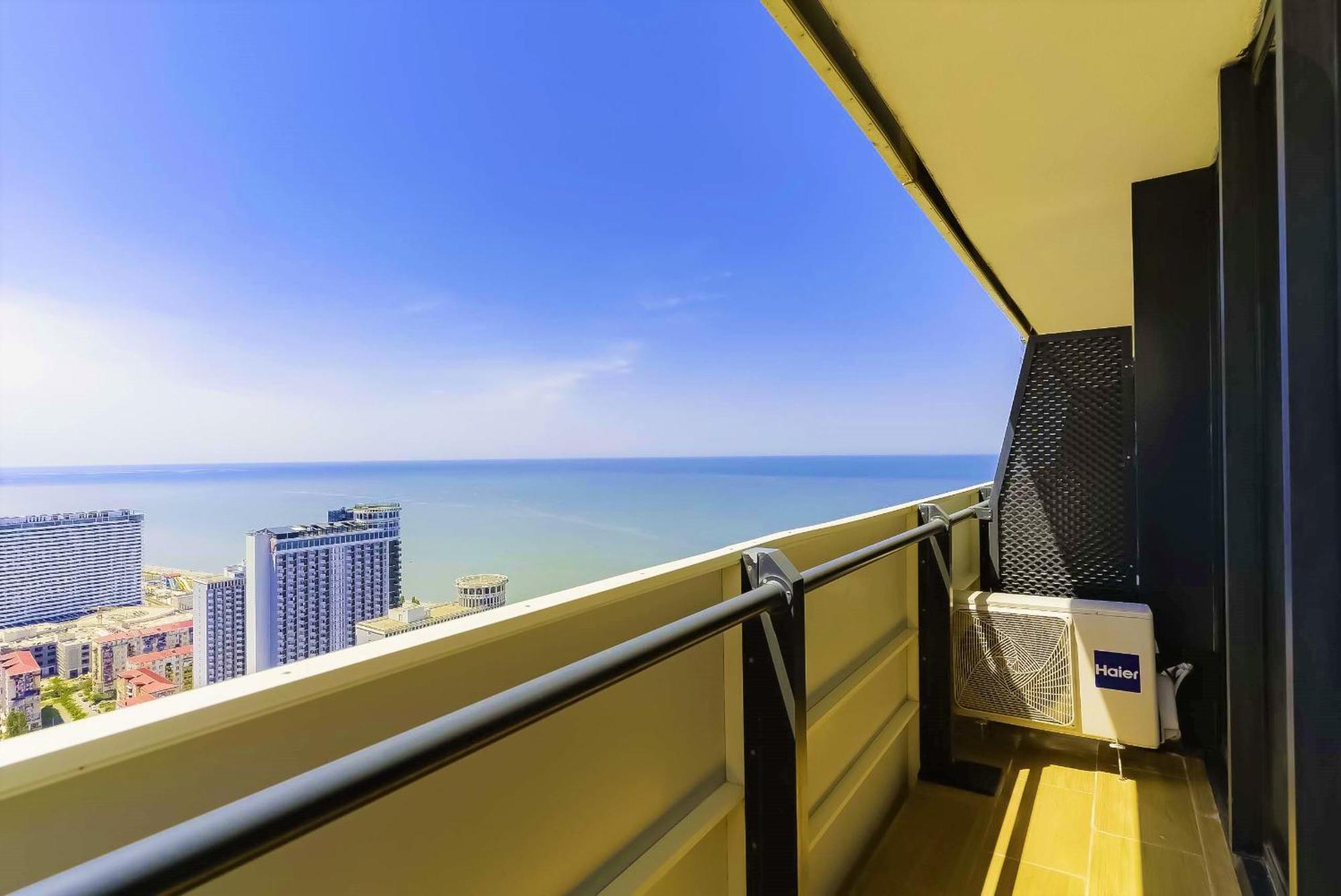 Orbi City Hotel With Sea View Batumi Exterior foto